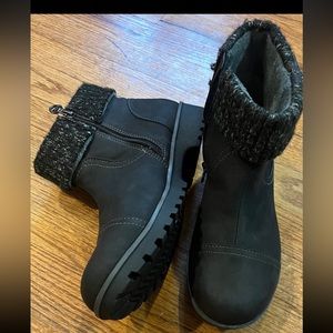 JBU Karissa water resistant booties 7-1/2